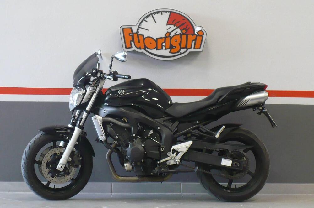 Foto Yamaha FZ6