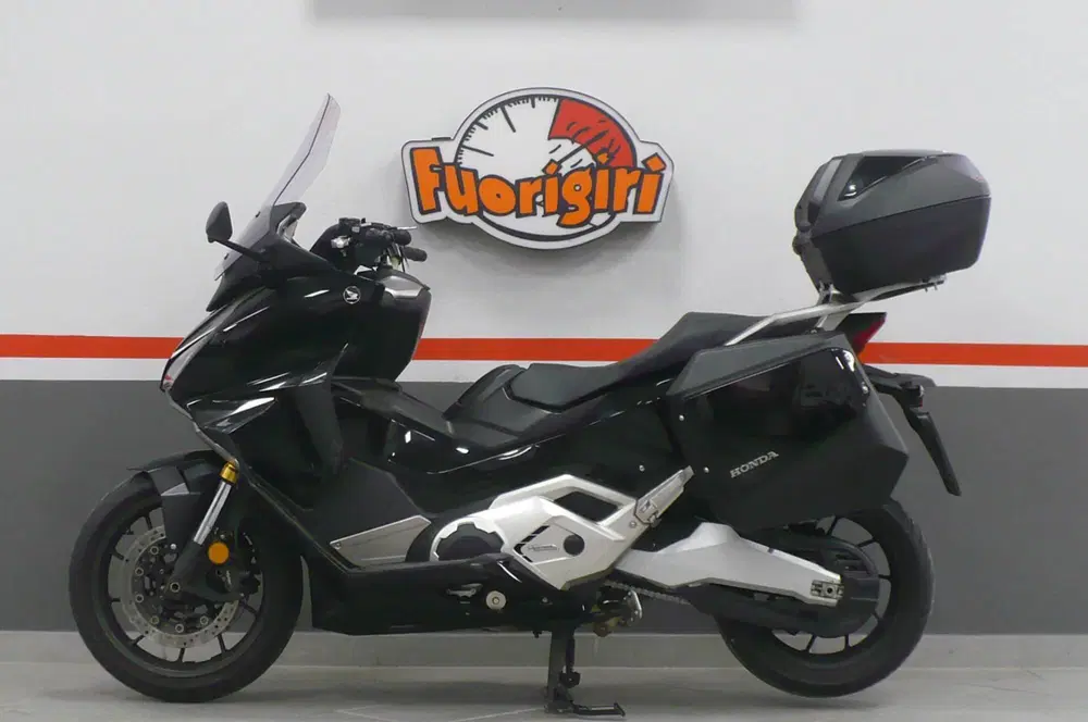 Honda Forza 750
