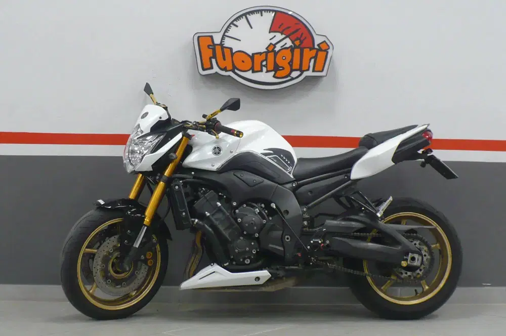 Foto Yamaha FZ8
