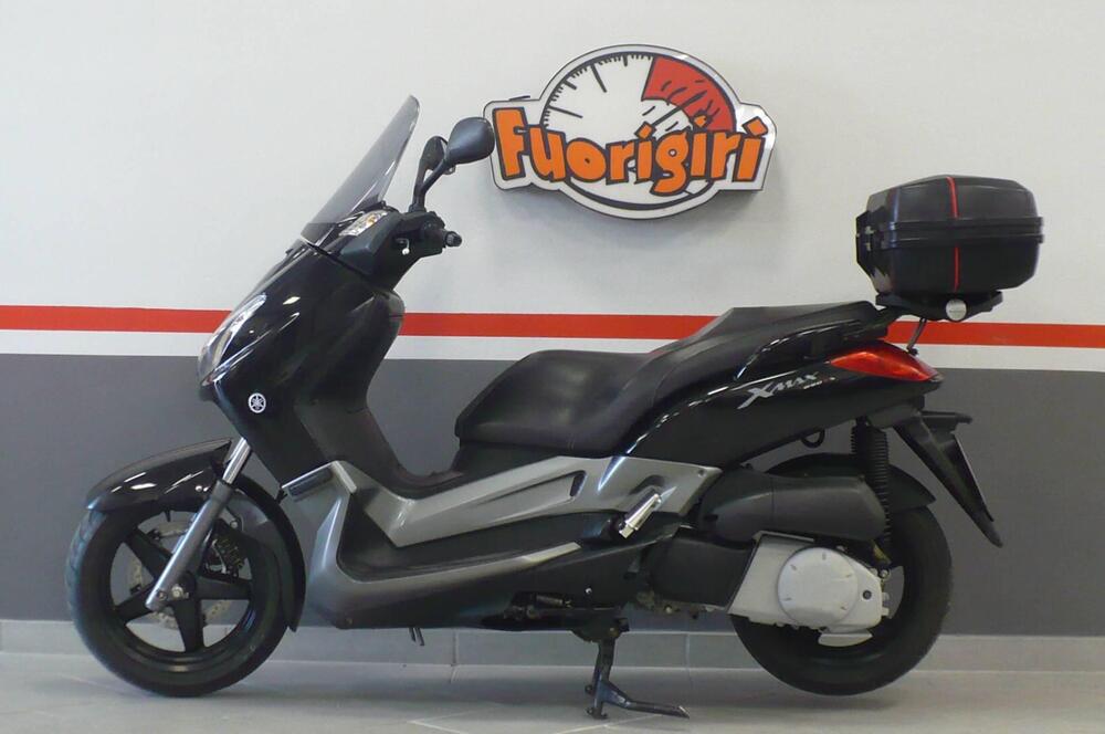 Yamaha X-Max 250