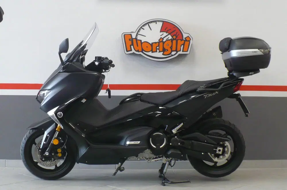 Foto Yamaha T-Max 530
