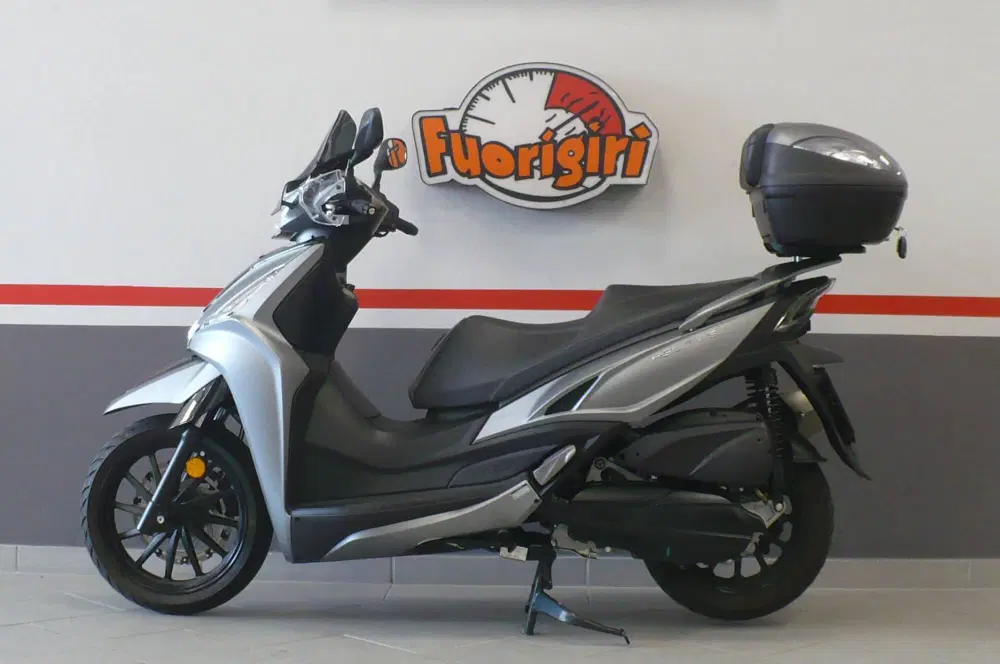 Foto Kymco Agility 300