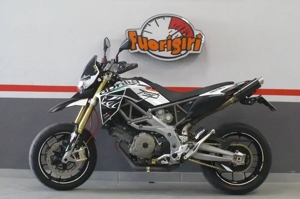 Aprilia Dorsoduro 750