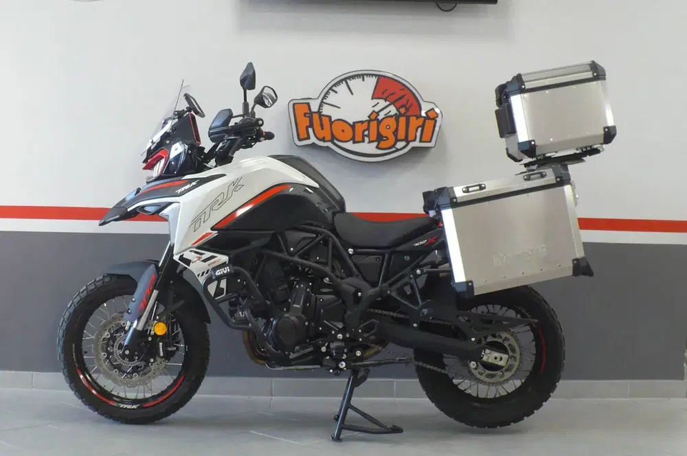 Foto Benelli TRK 702