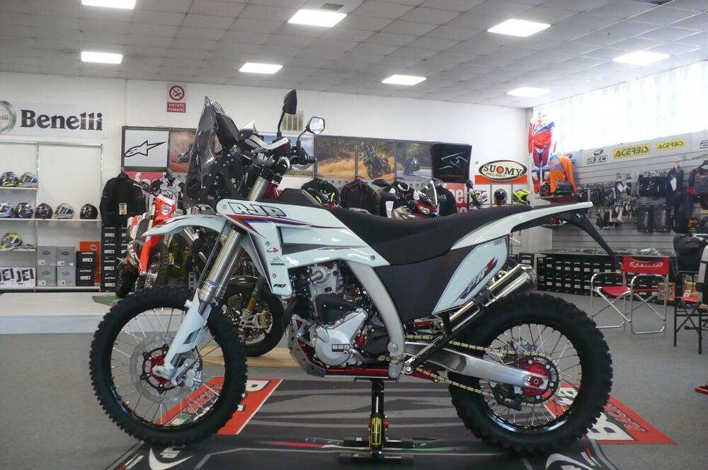 Foto AJP PR7 650 Adventure