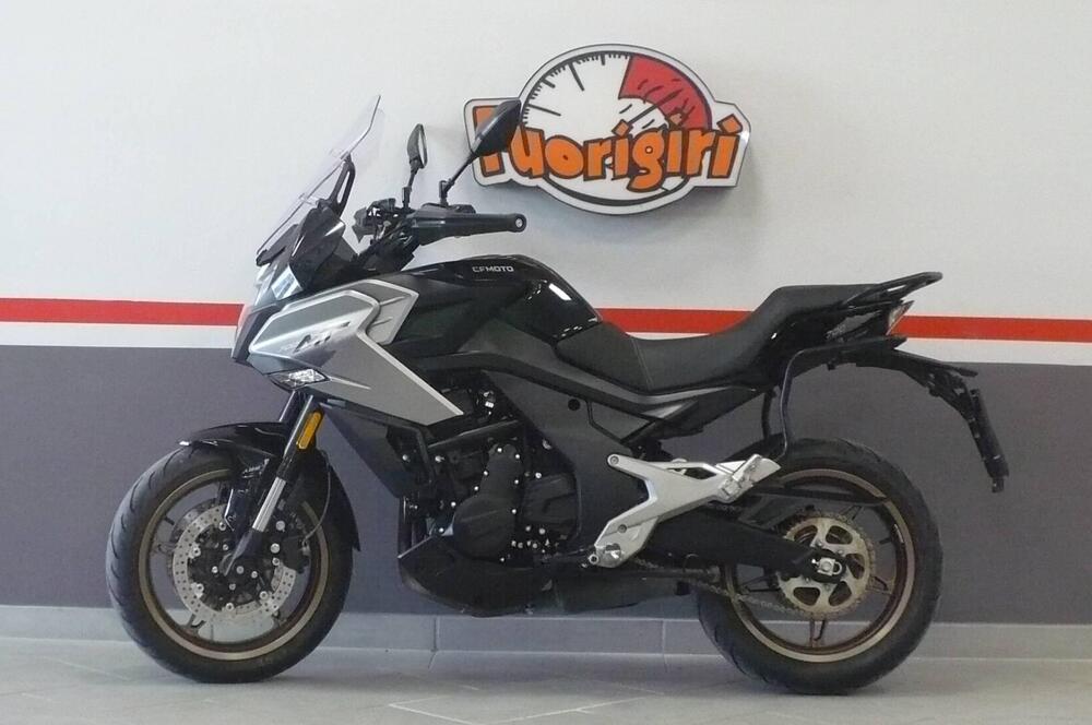 Foto CFMOTO 700MT