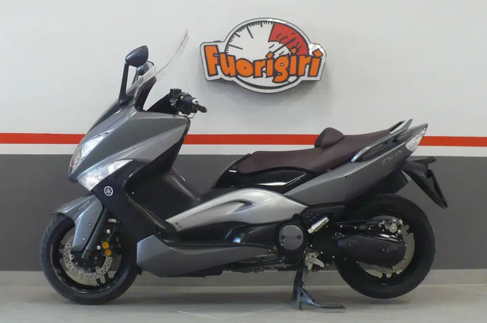 Foto Yamaha T-Max 500