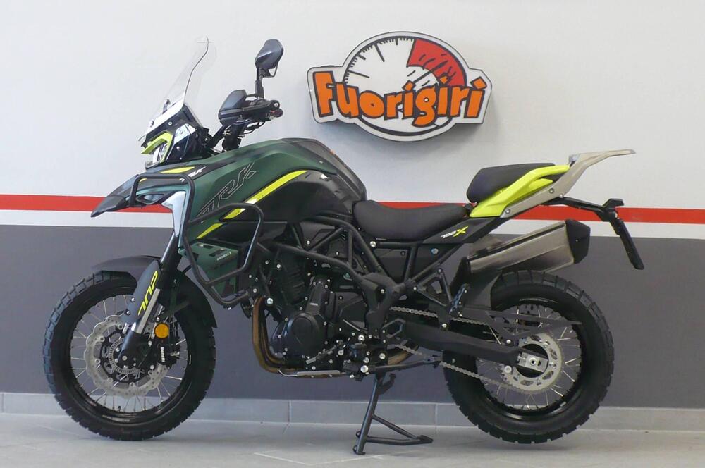 Foto Benelli TRK 702