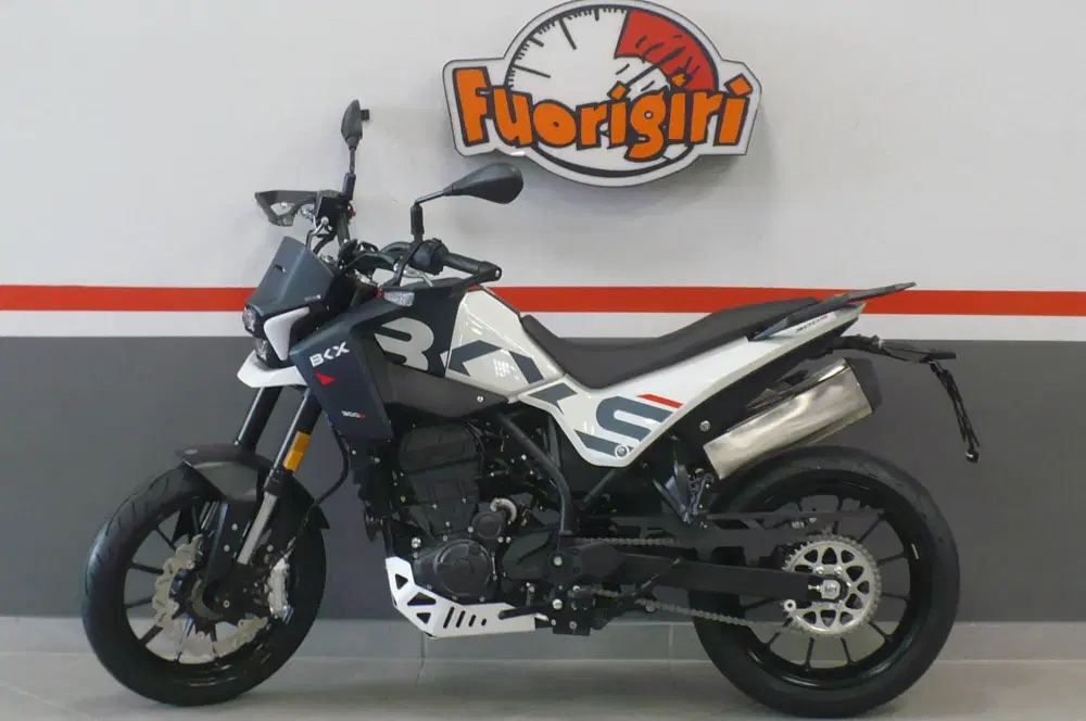 Foto Benelli BKX 300